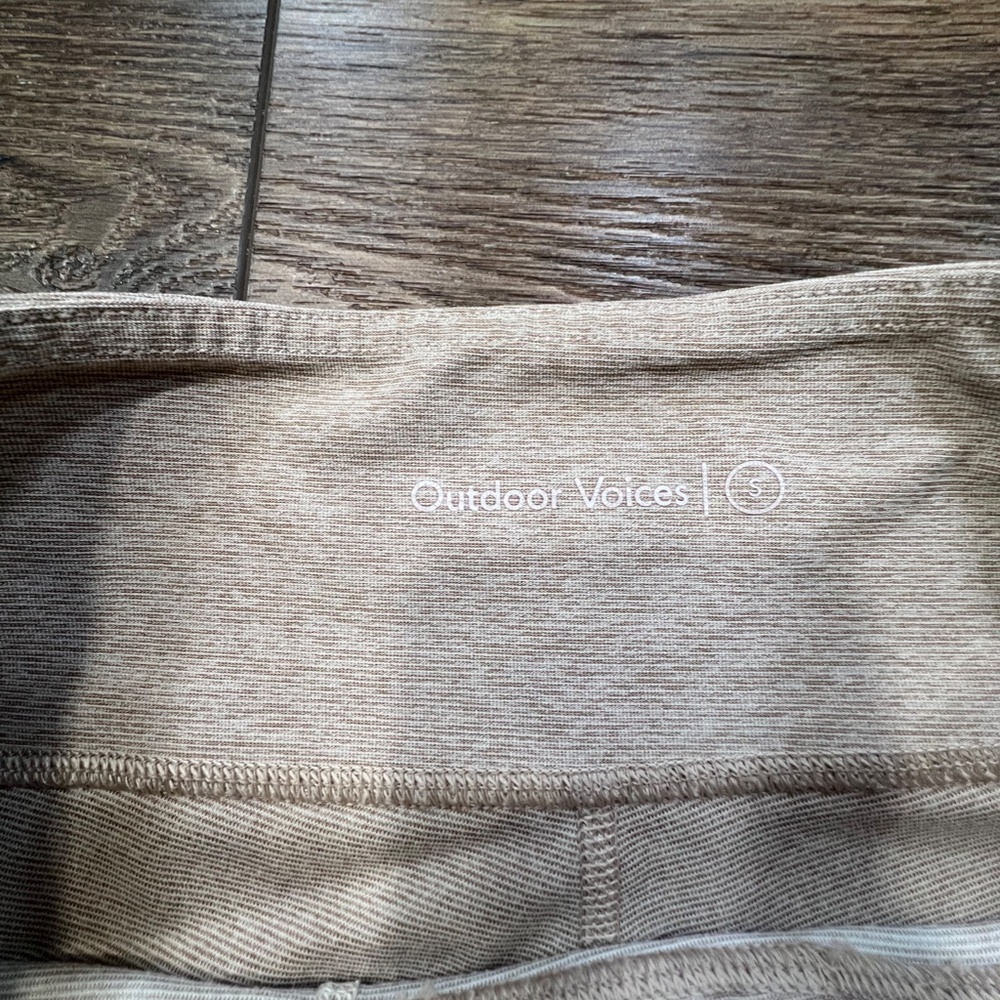 Outdoor Voices Women's 7/8 Tri-Tone Colorblock Leggings Oatmeal/Gray Size Small - Picture 6 of 13